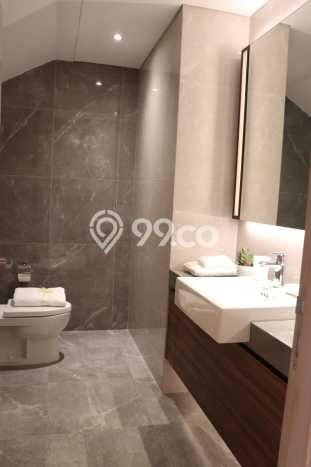 Rumah 5 KT 5 KM LT 276m², Luas Bangunan 441m² di BSD, Tangerang Rumah 5 KT 5 KM LT 276m², Luas Bangunan 441m² di BSD, Tangerang