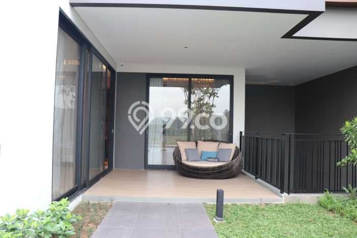 Rumah 5 KT 5 KM LT 276m², Luas Bangunan 441m² di BSD, Tangerang Rumah 5 KT 5 KM LT 276m², Luas Bangunan 441m² di BSD, Tangerang