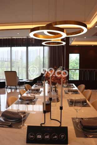 Rumah 5 KT 5 KM LT 276m², Luas Bangunan 441m² di BSD, Tangerang Rumah 5 KT 5 KM LT 276m², Luas Bangunan 441m² di BSD, Tangerang