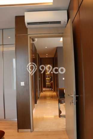 Rumah 5 KT 5 KM LT 276m², Luas Bangunan 441m² di BSD, Tangerang Rumah 5 KT 5 KM LT 276m², Luas Bangunan 441m² di BSD, Tangerang