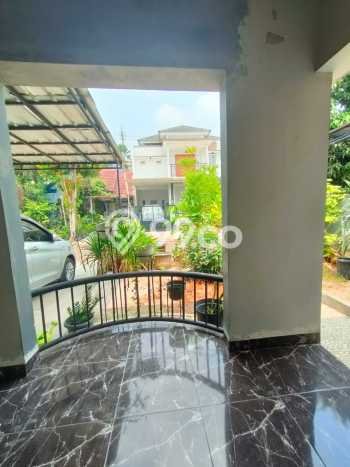 Rumah LT 181m² / LB 100m² Area Strategis di BSD Taman Crysant, Tangerang Rumah LT 181m² / LB 100m² Area Strategis di BSD Taman Crysant, Tangerang