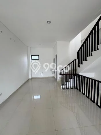 Ruko disewakan lokasi strategis BSD Tangerang Selatan 380m2 Ruko disewakan lokasi strategis BSD Tangerang Selatan 380m2
