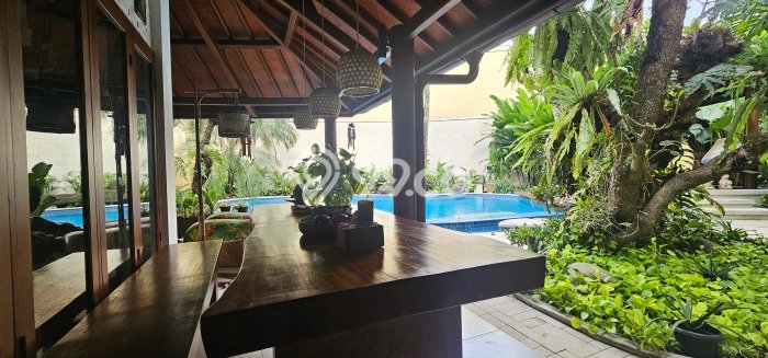 Jual Rumah Mewah Elegan Dengan View Cantik di Bintaro, Tangerang Selatan Jual Rumah Mewah Elegan Dengan View Cantik di Bintaro, Tangerang Selatan