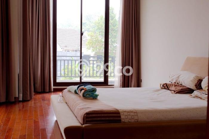 Rumah Luxury Modern Siap Huni di BSD Tangerang Rumah Luxury Modern Siap Huni di BSD Tangerang