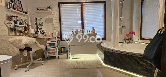 Jual Rumah Mewah Elegan Dengan View Cantik di Bintaro, Tangerang Selatan Jual Rumah Mewah Elegan Dengan View Cantik di Bintaro, Tangerang Selatan