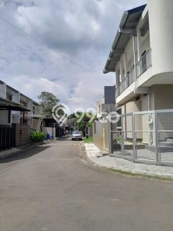 Tanah Komersial Dijual di BSD Tangerang Selatan 200m2 Tanah Komersial Dijual di BSD Tangerang Selatan 200m2