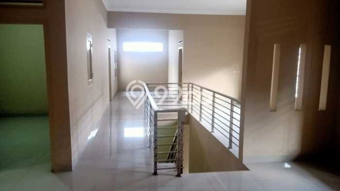 Rumah 5 Kamar Tidur Lokasi Premium di Kawasan Elite Cicaheum, Bandung Rumah 5 Kamar Tidur Lokasi Premium di Kawasan Elite Cicaheum, Bandung
