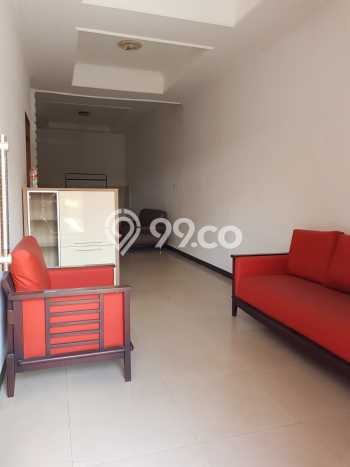 Rumah area Taman Kopo Indah, Bandung, Luas 96m² Bangunan 170m² Rumah area Taman Kopo Indah, Bandung, Luas 96m² Bangunan 170m²