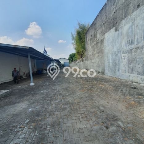 Gudang Dijual Lokasi Emas di Baki Luas 1300m2 Gudang Dijual Lokasi Emas di Baki Luas 1300m2