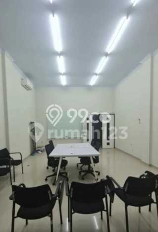 Lokasi Strategis! Dijual Ruko Bisnis di Solo Baru, Solo Kondisi Bagus Lokasi Strategis! Dijual Ruko Bisnis di Solo Baru, Solo Kondisi Bagus