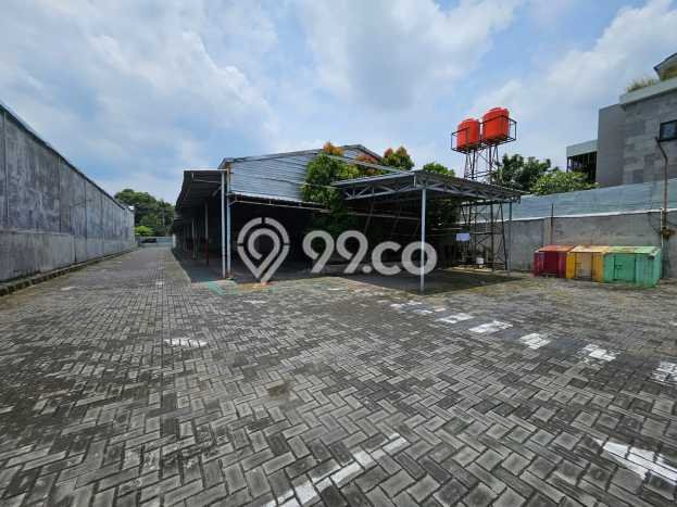 Unit Komersial disewakan di Colomadu Karanganyar dengan LT 2430m2 / LB 762m2 Unit Komersial disewakan di Colomadu Karanganyar dengan LT 2430m2 / LB 762m2