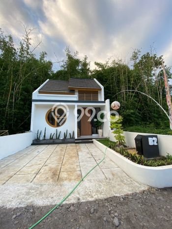 Rumah di Jogja Barat Ada Taman Bermain Jepang Modern Area Exit Tol Sentolo Rumah di Jogja Barat Ada Taman Bermain Jepang Modern Area Exit Tol Sentolo