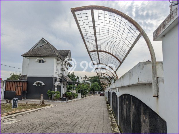 Rumah Lokasi Strategis kawasan Gamping, Sleman, LT 124m2m² Bangunan 95m2m² Rumah Lokasi Strategis kawasan Gamping, Sleman, LT 124m2m² Bangunan 95m2m²