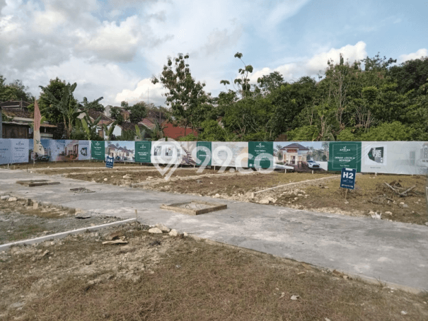LOKASI STRATEGIS! Tanah di Gamping, Luas 119m², Lingkungan Nyaman, Cocok untuk Hunian LOKASI STRATEGIS! Tanah di Gamping, Luas 119m², Lingkungan Nyaman, Cocok untuk Hunian