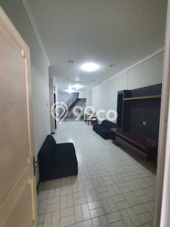 Rumah sewa siap pakai 4 Kamar Tidur di Duri Kosambi, Jakarta Barat Rumah sewa siap pakai 4 Kamar Tidur di Duri Kosambi, Jakarta Barat
