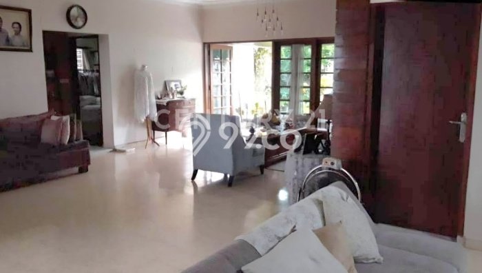 For Sale Rumah Mewah Exclusive di Menteng, Jakarta Pusat For Sale Rumah Mewah Exclusive di Menteng, Jakarta Pusat