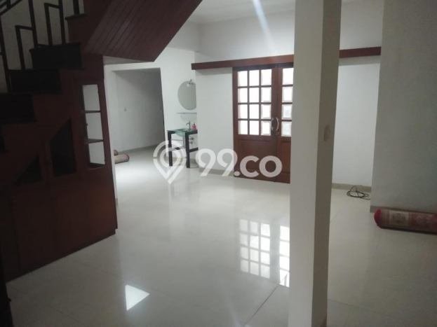 Rumah Mewah LB 300m2 Siap Pakai Desain Elegan di Soekarno Hatta, Bandung Rumah Mewah LB 300m2 Siap Pakai Desain Elegan di Soekarno Hatta, Bandung