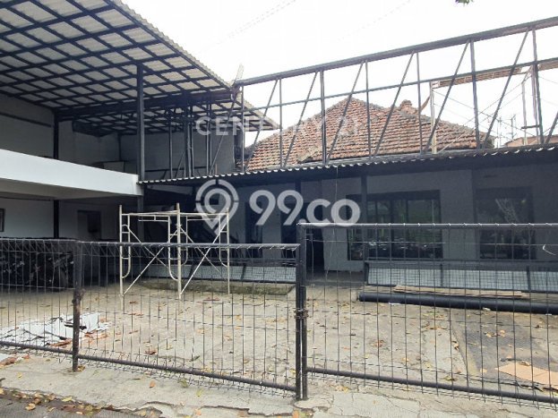 Disewakan! Rumah 4 Kamar Tidur &
4 Kamar Mandi di Burangrang, Bandung Disewakan! Rumah 4 Kamar Tidur &
4 Kamar Mandi di Burangrang, Bandung