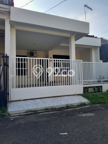 Rumah Disewakan Tangerang LT 72m2 LB 45m2 Area BSD Nusaloka Rumah Disewakan Tangerang LT 72m2 LB 45m2 Area BSD Nusaloka