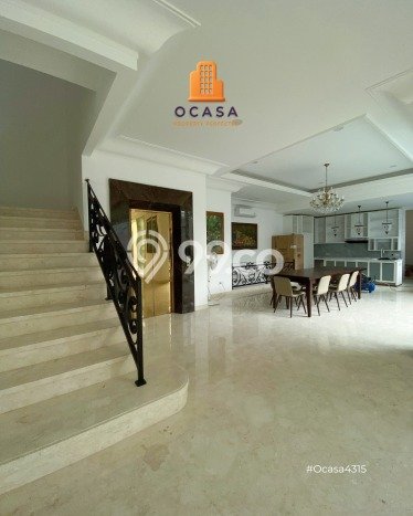 Ready to Use! Luxury House LT 517m2 Desain Modern di Kemang Ready to Use! Luxury House LT 517m2 Desain Modern di Kemang