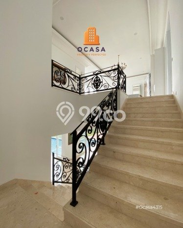 Ready to Use! Luxury House LT 517m2 Desain Modern di Kemang Ready to Use! Luxury House LT 517m2 Desain Modern di Kemang