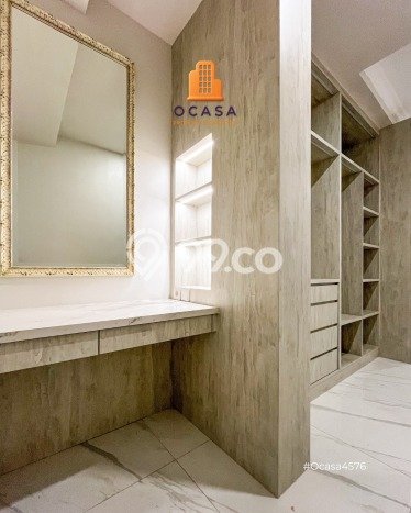 Hunian Mewah LB 244m2 Siap Pakai Desain Elegan di Kuningan, Jakarta Selatan Hunian Mewah LB 244m2 Siap Pakai Desain Elegan di Kuningan, Jakarta Selatan