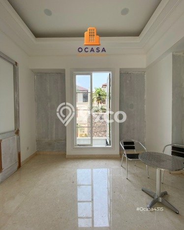 Ready to Use! Luxury House LT 517m2 Desain Modern di Kemang Ready to Use! Luxury House LT 517m2 Desain Modern di Kemang