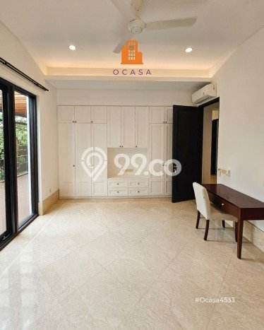 LOKASI PREMIUM! Rumah di Antasari, 3 KM, Area Tenang, Luas 328m² Bangunan 328m² LOKASI PREMIUM! Rumah di Antasari, 3 KM, Area Tenang, Luas 328m² Bangunan 328m²