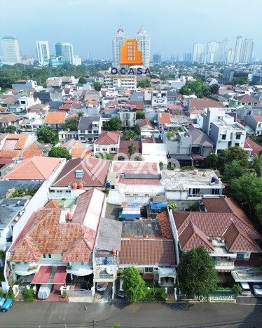 For Sale! Luxury House LT 345m2 Desain Modern di Senayan For Sale! Luxury House LT 345m2 Desain Modern di Senayan