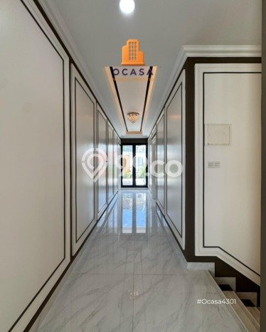 Ready to Use! Luxury House LT 200m2 Desain Modern di Pondok Indah Ready to Use! Luxury House LT 200m2 Desain Modern di Pondok Indah