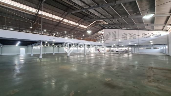 Unit Gudang Dijual di Jakarta Utara LT 4640m2 & LB 4668m2 Unit Gudang Dijual di Jakarta Utara LT 4640m2 & LB 4668m2