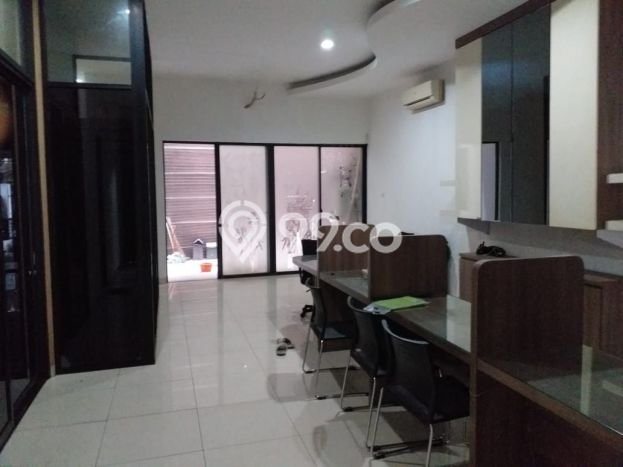 Jual Ruko di Gambir, Luas 450m2m², Area Bisnis, Jalur Strategis Jual Ruko di Gambir, Luas 450m2m², Area Bisnis, Jalur Strategis