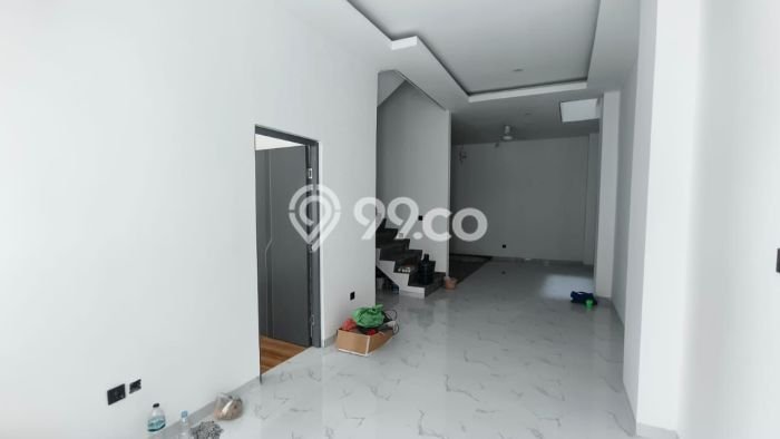 Rumah Elit LB 240m2 Siap Huni Desain Elegan di Kalideres, Jakarta Barat Rumah Elit LB 240m2 Siap Huni Desain Elegan di Kalideres, Jakarta Barat