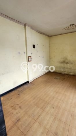 Area Ramai! Ruko Dijual di Sawah Besar untuk Bisnis Luas Bangunan 234m2 Area Ramai! Ruko Dijual di Sawah Besar untuk Bisnis Luas Bangunan 234m2