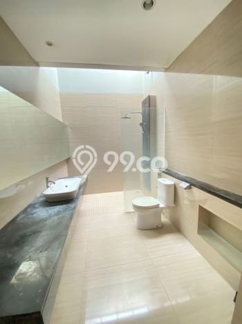 Rumah EXCLUSIVE area Alam Sutera, Tangerang, LT 250m² Bangunan 400m² KESEMPATAN TERBATAS! Rumah EXCLUSIVE area Alam Sutera, Tangerang, LT 250m² Bangunan 400m² KESEMPATAN TERBATAS!