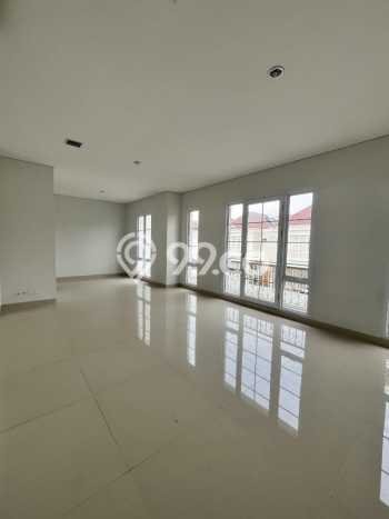 Rumah Elit LB 232m2 Siap Pakai Desain Elegan di Gading Serpong, Tangerang Rumah Elit LB 232m2 Siap Pakai Desain Elegan di Gading Serpong, Tangerang