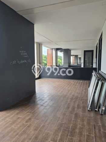Ruko Disewakan Kawasan BSD City, Luas 550m², Lokasi Strategis Ruko Disewakan Kawasan BSD City, Luas 550m², Lokasi Strategis