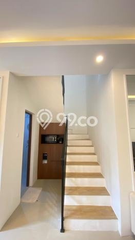 For Sale Hunian Rumah Nyaman 3 KT di Cibubur, Jakarta Timur For Sale Hunian Rumah Nyaman 3 KT di Cibubur, Jakarta Timur