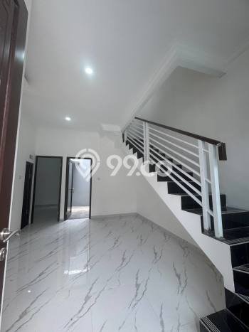 Jual Rumah Modern 3 KT di Cibubur, Jakarta Timur Jual Rumah Modern 3 KT di Cibubur, Jakarta Timur