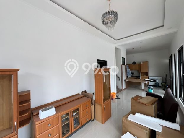 Dijual Rumah Mewah Megah Dengan View Eksklusif di Meruya, Jakarta Barat Dijual Rumah Mewah Megah Dengan View Eksklusif di Meruya, Jakarta Barat