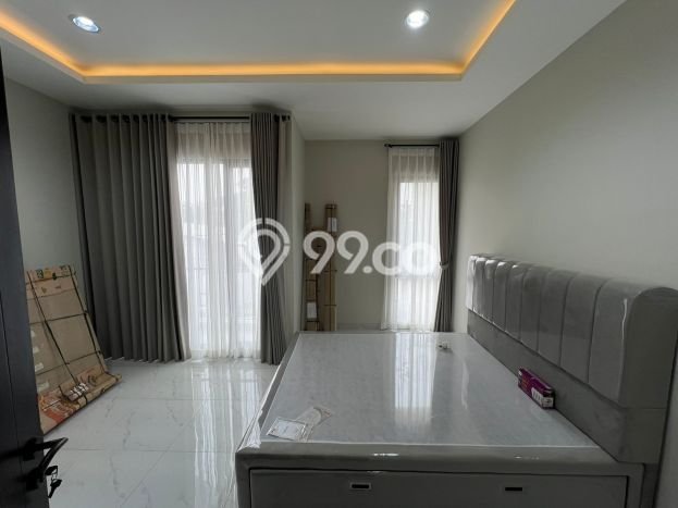 Rumah Luas Asri 3 KT Siap Huni di Meruya Jakarta Barat Rumah Luas Asri 3 KT Siap Huni di Meruya Jakarta Barat