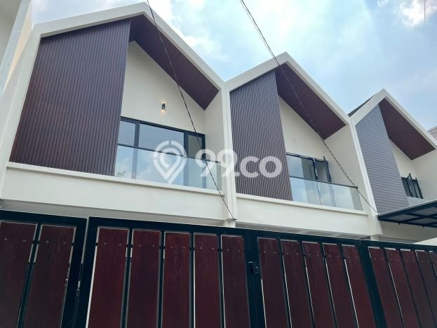 Dijual Rumah Eksklusif 3 KT di Meruya, Jakarta Barat Dijual Rumah Eksklusif 3 KT di Meruya, Jakarta Barat