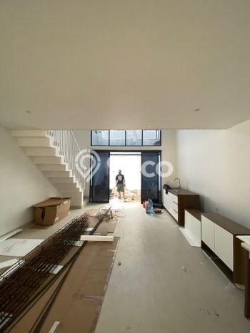 For Sale Hunian Rumah Terawat 4 Kamar di Meruya, Jakarta Barat For Sale Hunian Rumah Terawat 4 Kamar di Meruya, Jakarta Barat