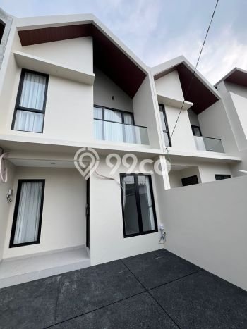 Rumah Luas Asri 3 KT Siap Huni di Meruya Jakarta Barat Rumah Luas Asri 3 KT Siap Huni di Meruya Jakarta Barat