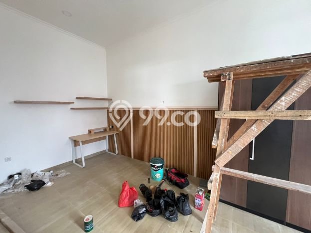 Dijual Rumah Mewah Megah Dengan View Eksklusif di Meruya, Jakarta Barat Dijual Rumah Mewah Megah Dengan View Eksklusif di Meruya, Jakarta Barat