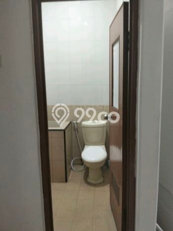 Dijual Hunian Rumah Terawat 5 Kamar di Cibubur, Depok Dijual Hunian Rumah Terawat 5 Kamar di Cibubur, Depok