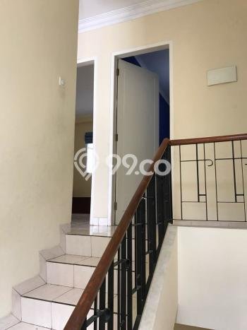 Dijual Hunian Rumah Terawat 4 Kamar di Cibubur, Jakarta Timur Dijual Hunian Rumah Terawat 4 Kamar di Cibubur, Jakarta Timur