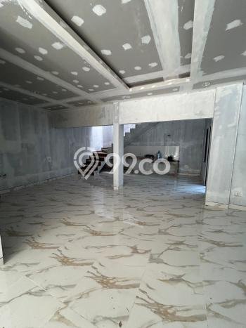 Rumah Luxury Modern Tanpa Renovasi di Cibubur Jakarta Timur Rumah Luxury Modern Tanpa Renovasi di Cibubur Jakarta Timur