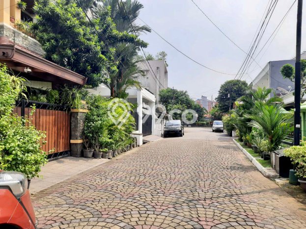 Rumah Eksklusif Dijual LT 301m2 di Cilandak, Jakarta Selatan Rumah Eksklusif Dijual LT 301m2 di Cilandak, Jakarta Selatan