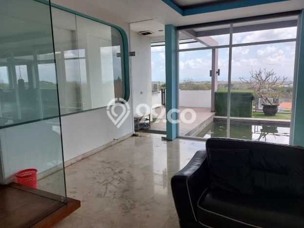 Vila di , Dimensi 400m2m², Dekat dengan transportasi umum Vila di , Dimensi 400m2m², Dekat dengan transportasi umum